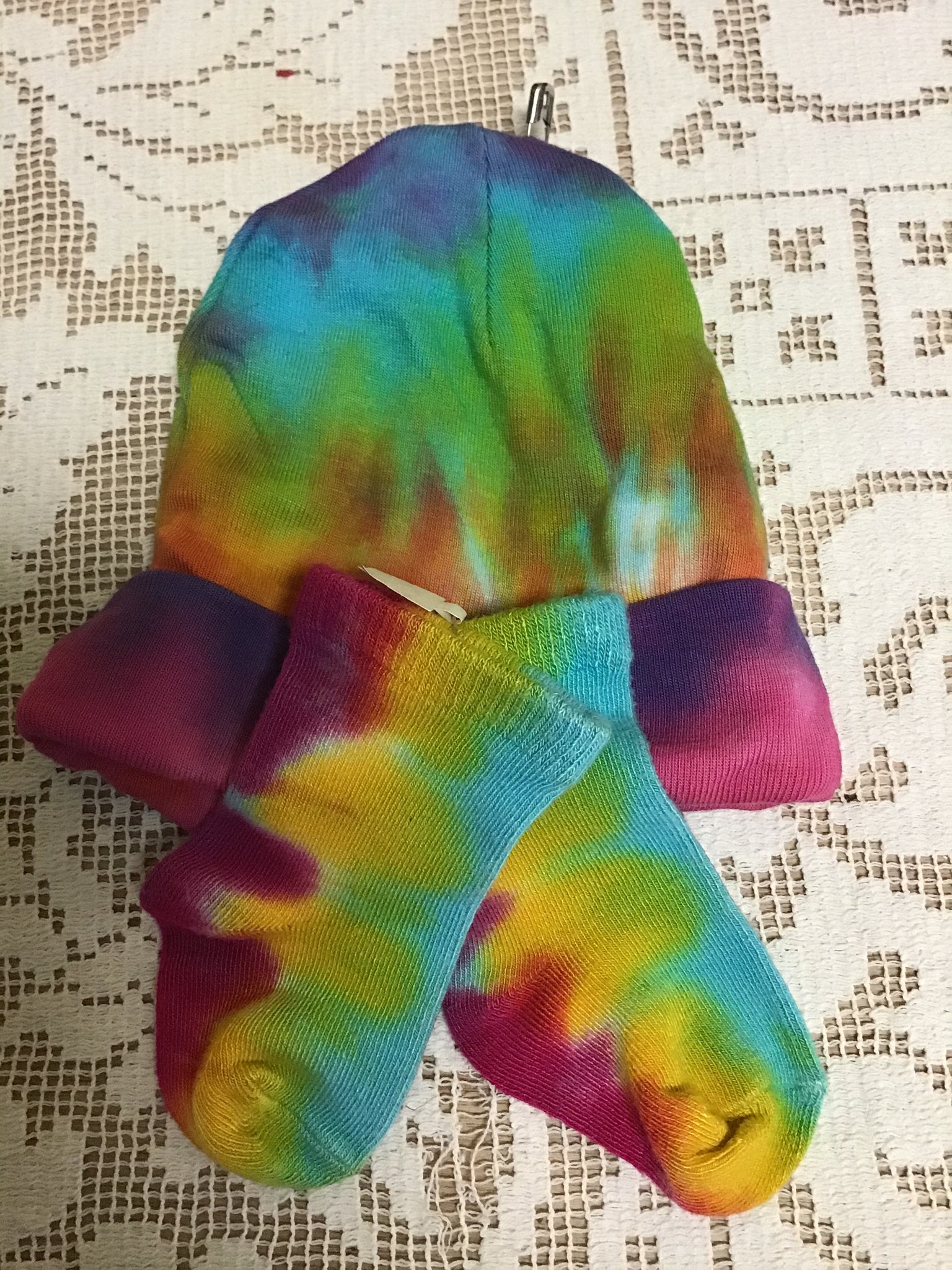 Tie dye baby hat and socks